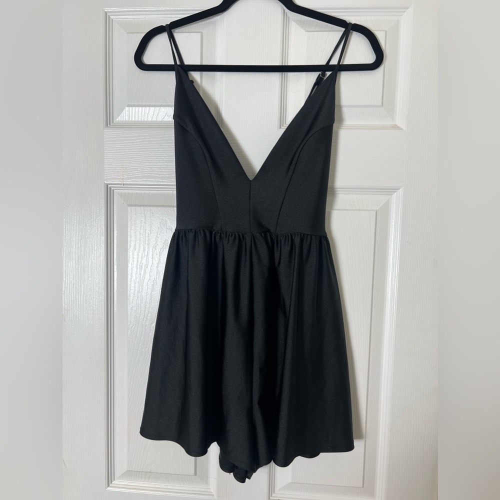 Urban Outfitters Black Deep V Cross Back Romper Size Large